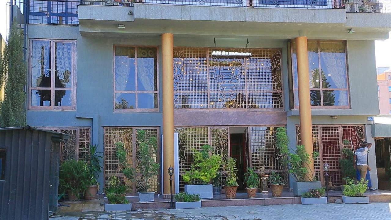 Zigzag Hotel And Spa Addis Ababa Exterior photo