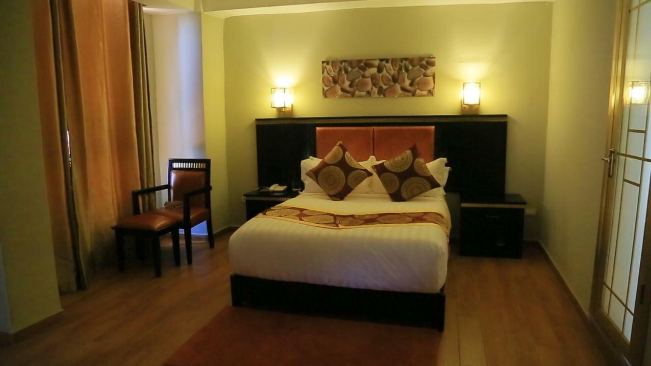 Zigzag Hotel And Spa Addis Ababa Exterior photo
