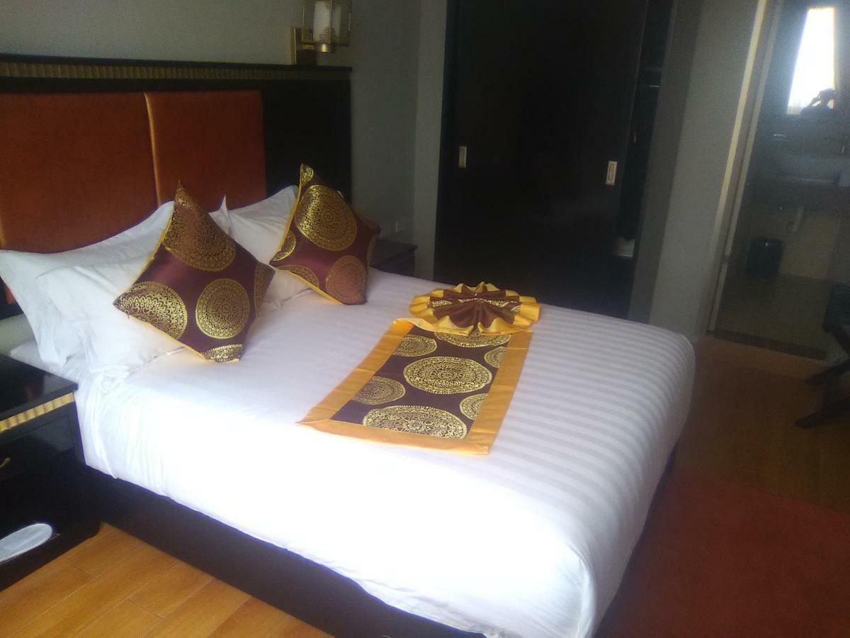 Zigzag Hotel And Spa Addis Ababa Exterior photo